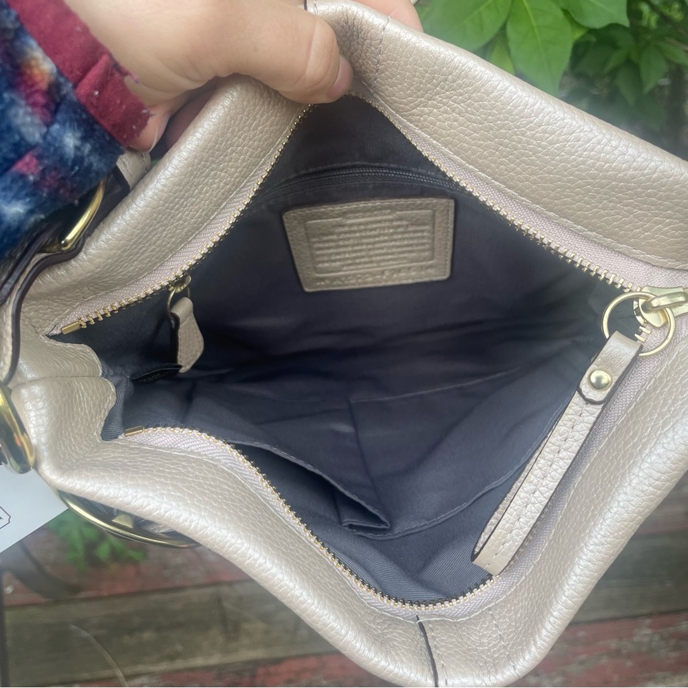 Coach Leather Buckle Duffle in Pearl - Picture 4 of 6